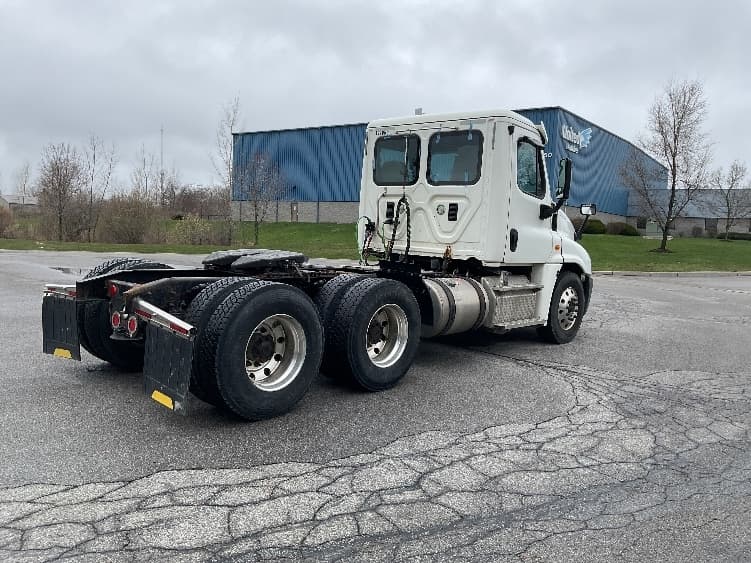 2016 Freightliner Cascadia in Rochester, NY — photo 7