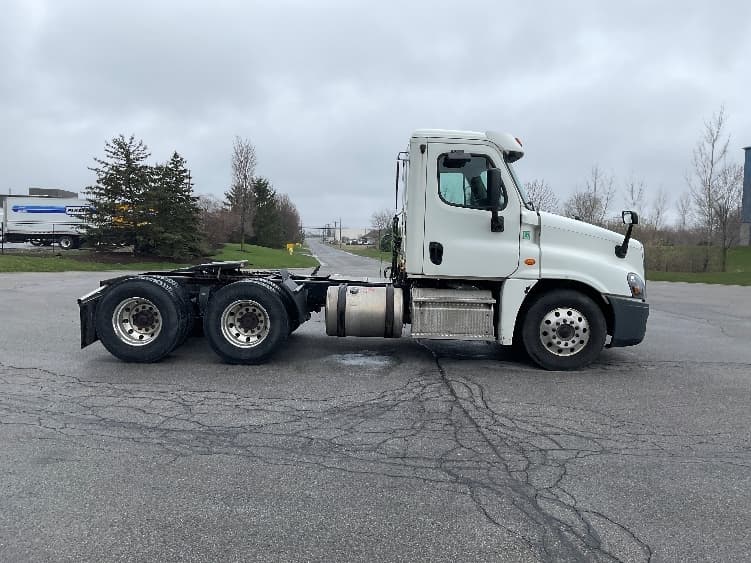 2016 Freightliner Cascadia in Rochester, NY — photo 8