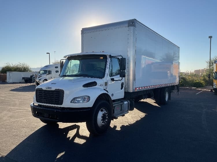 2023 Freightliner M2 106 in Phoenix, AZ — photo 3