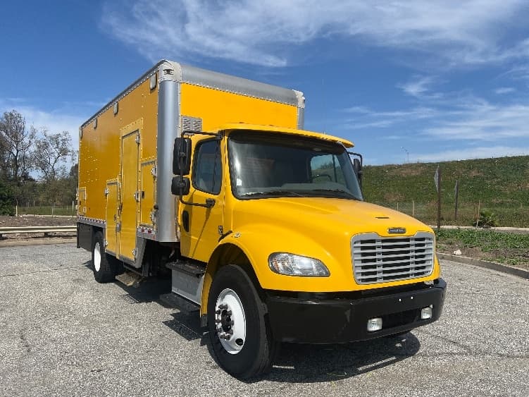 2017 Freightliner M2 106
