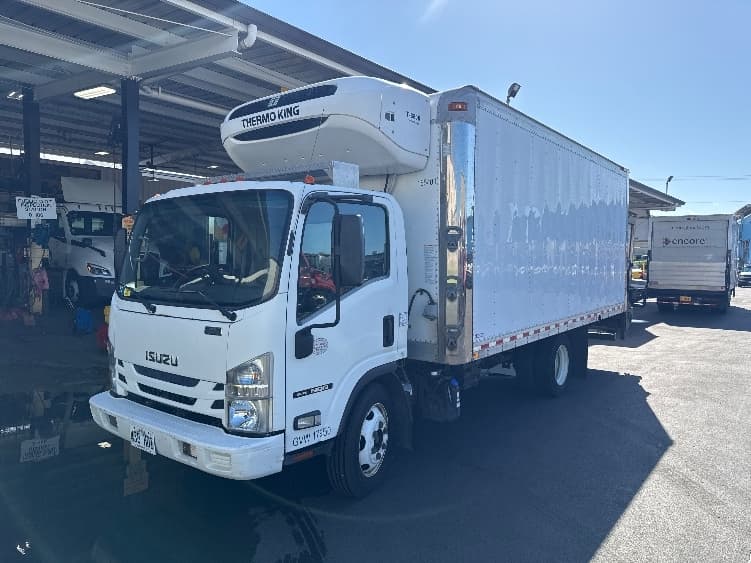 2017 Isuzu NQR in Torrance, CA — photo 3