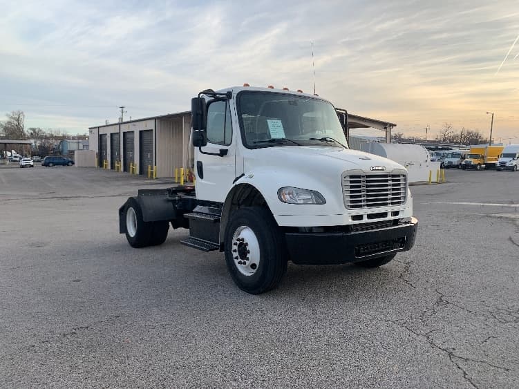 2017 Freightliner M2 106