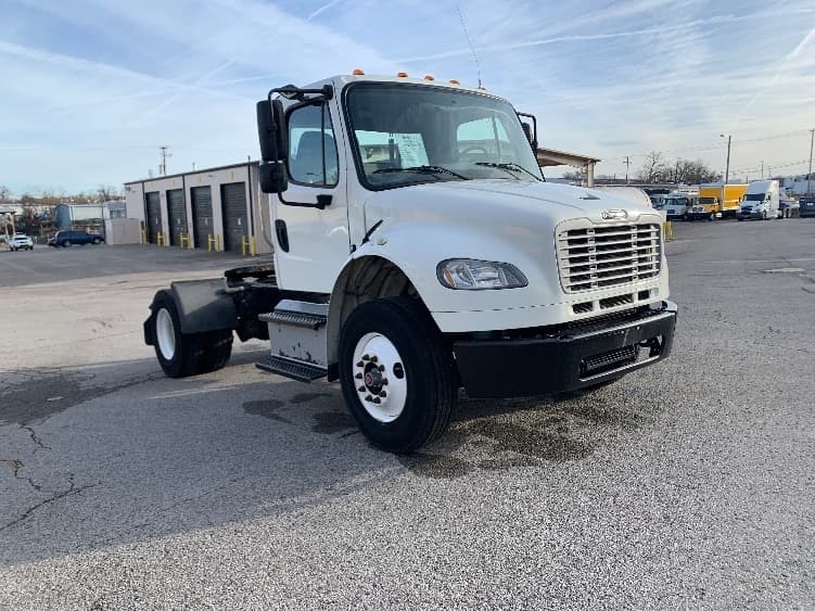 2017 Freightliner M2 106
