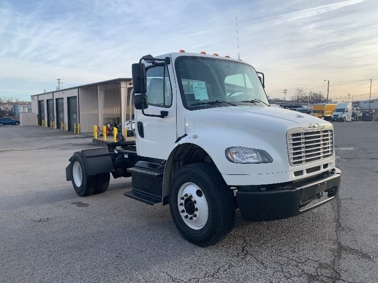 2017 Freightliner M2 106