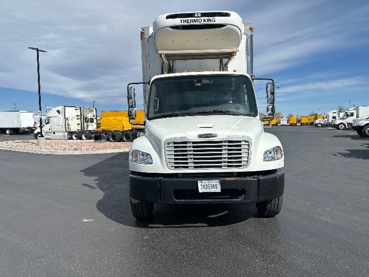 2017 Freightliner M2 106 in Aurora, CO — photo 2