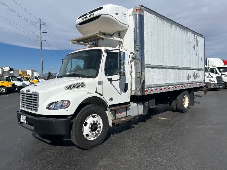 2017 Freightliner M2 106 in Aurora, CO — photo 3