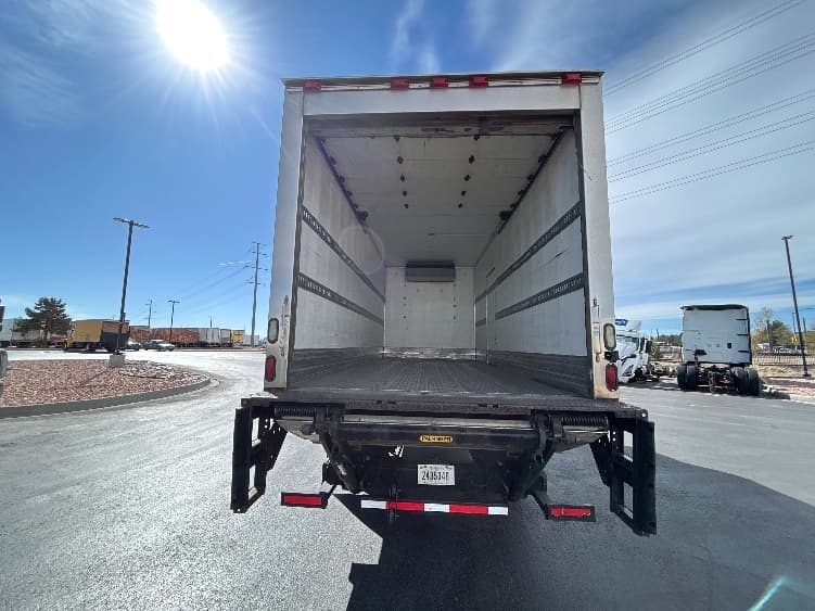 2017 Freightliner M2 106 in Aurora, CO — photo 8