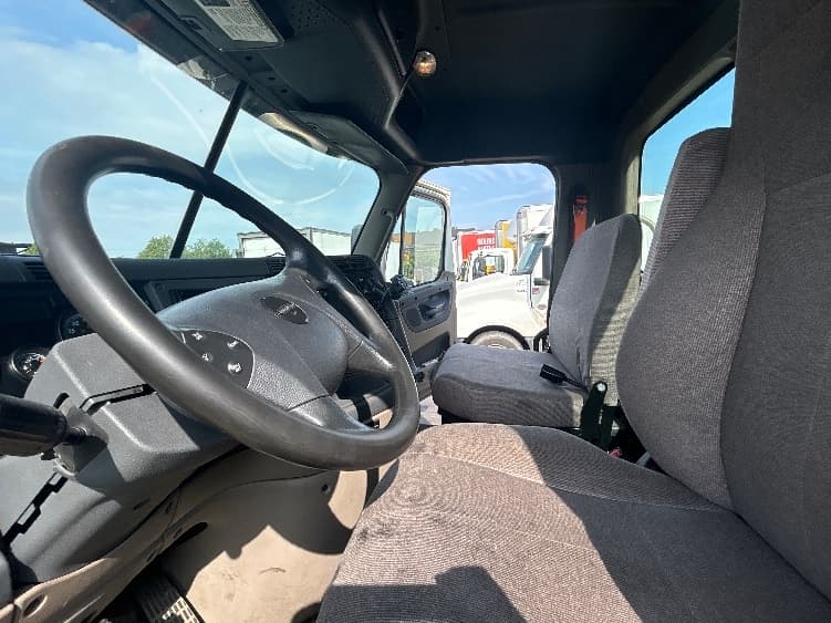 2018 Freightliner Cascadia in Albany, NY — photo 10