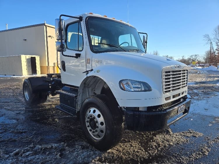 2018 Freightliner M2 106