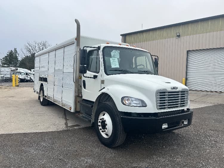 2018 Freightliner M2 106