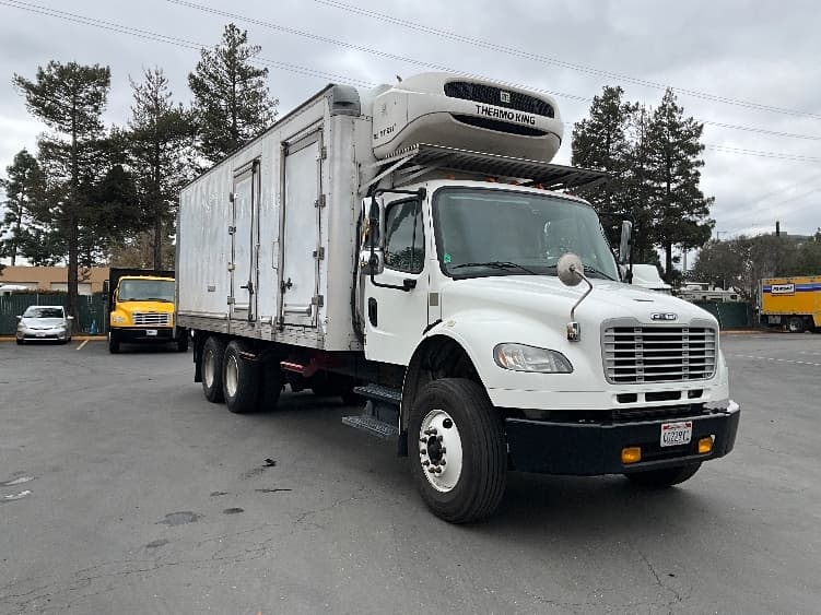 2018 Freightliner M2 106