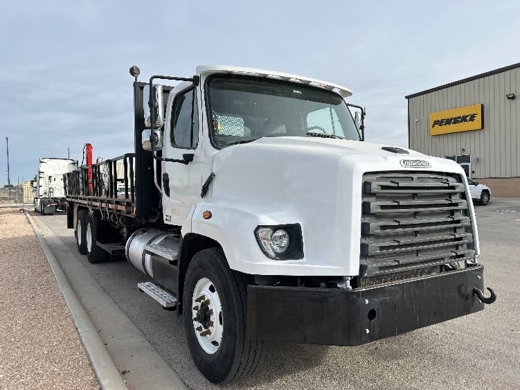 2017 Freightliner 114SD