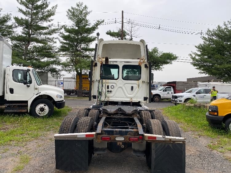 2018 Freightliner Cascadia in Albany, NY — photo 6