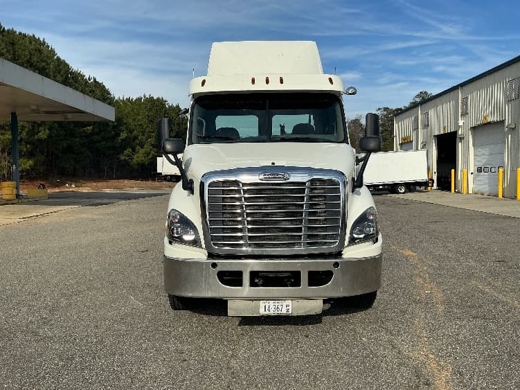 2017 Freightliner in Prince George, VA — photo 2