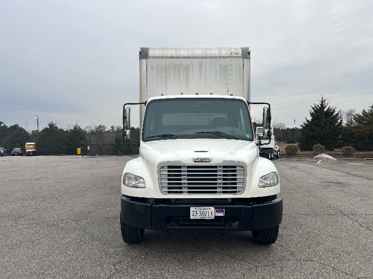2018 Freightliner M2 106 in Prince George, VA — photo 2