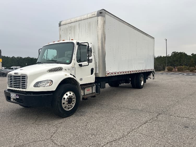 2018 Freightliner M2 106 in Prince George, VA — photo 3