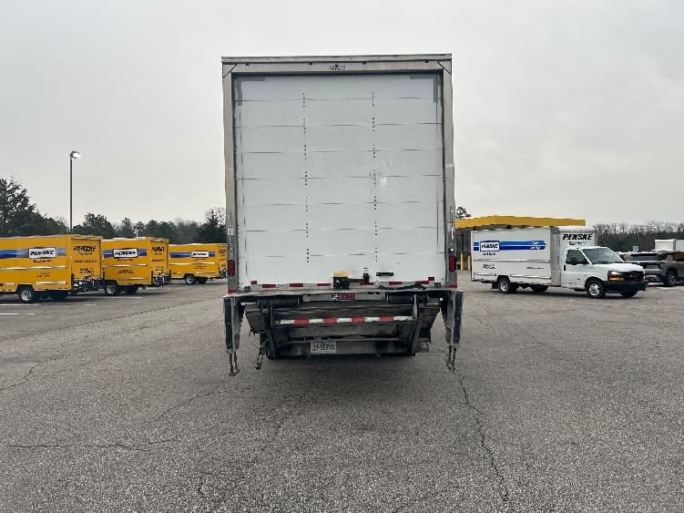 2018 Freightliner M2 106 in Prince George, VA — photo 7