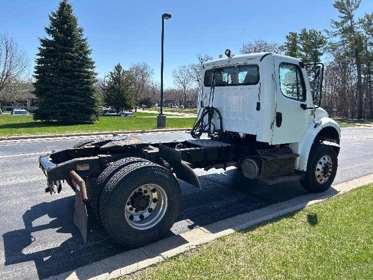 2018 Freightliner M2 106 in De Pere, WI — photo 7