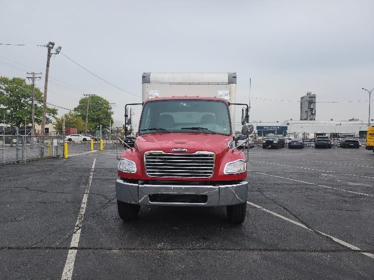 2023 Freightliner M2 106 in Tempe, AZ — photo 2