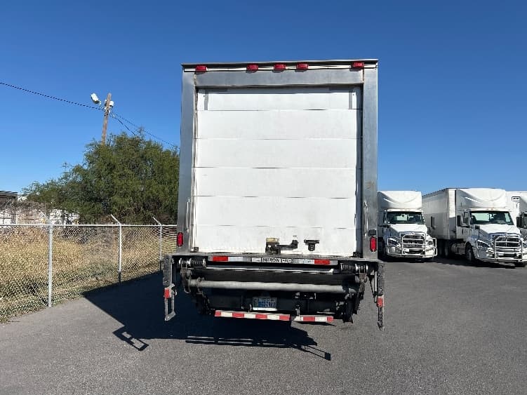 2018 Freightliner M2 106 in Harlingen, TX — photo 7