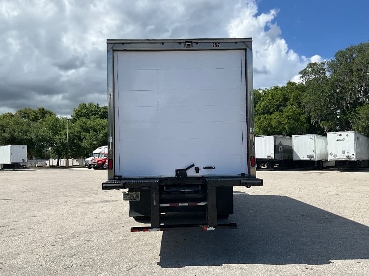 2018 Freightliner M2 106 in Tampa, FL — photo 7
