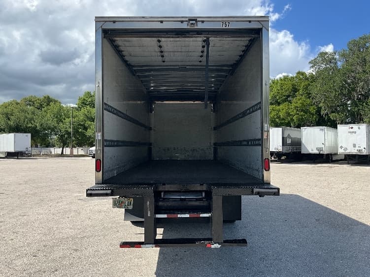 2018 Freightliner M2 106 in Tampa, FL — photo 8