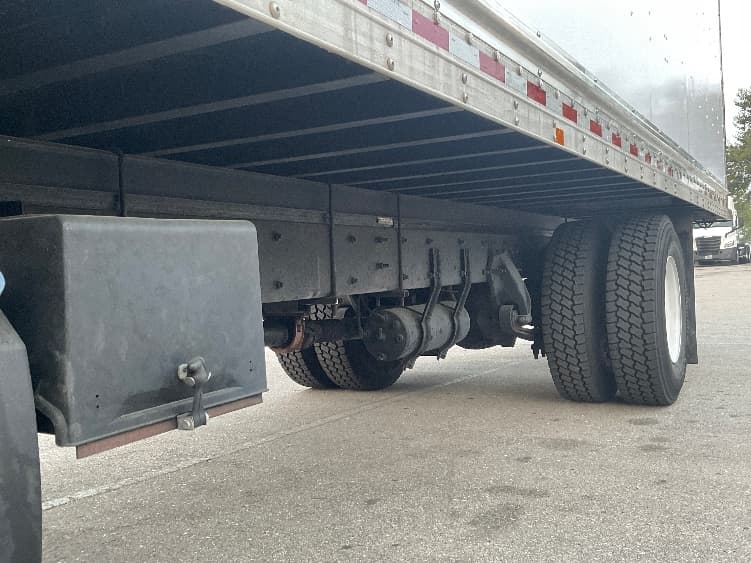 2018 Freightliner M2 106 in Tampa, FL — photo 5