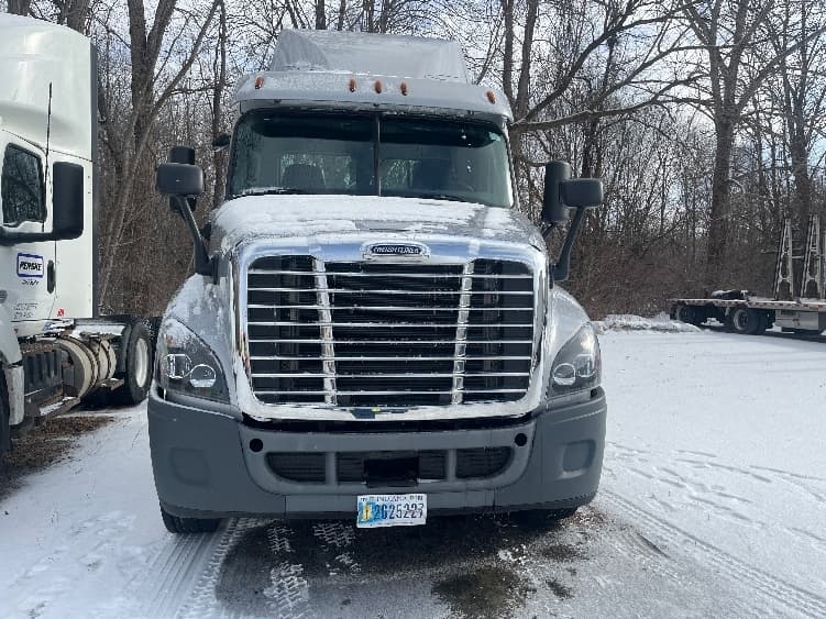 2018 Freightliner in Rochester, NY — photo 2
