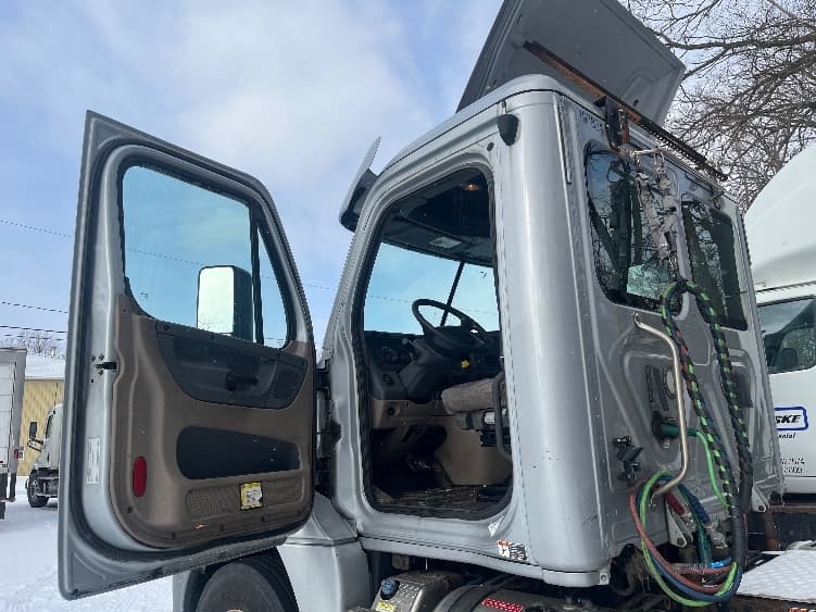 2018 Freightliner in Rochester, NY — photo 9