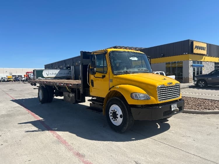 2018 Freightliner M2 106