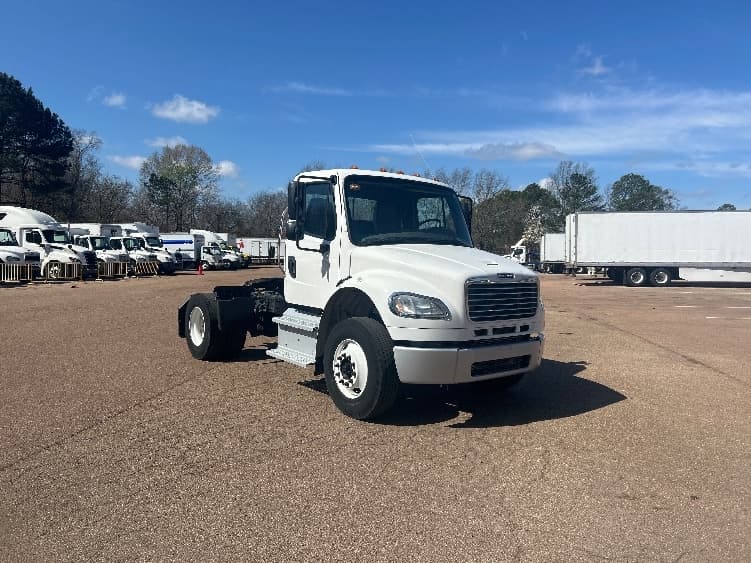 2020 Freightliner M2 106