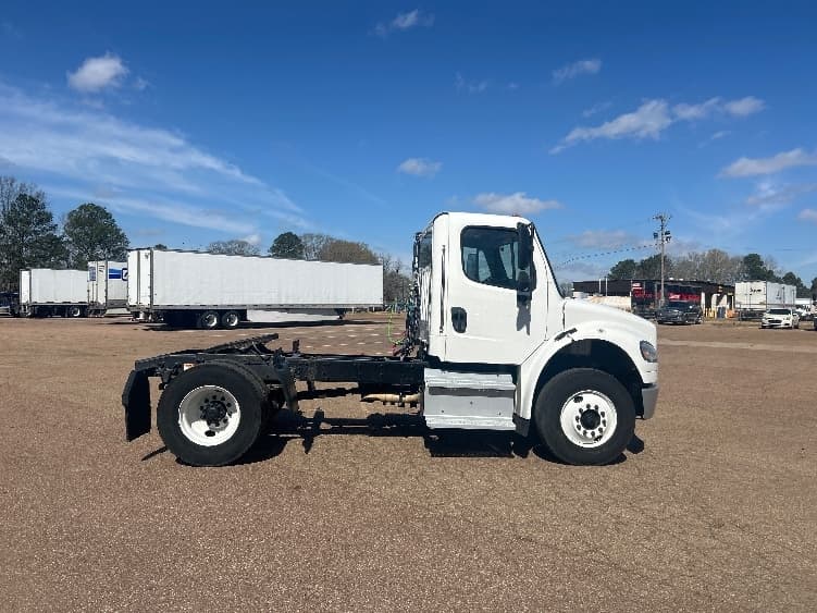 2020 Freightliner M2 106 in Jackson, MS — photo 8