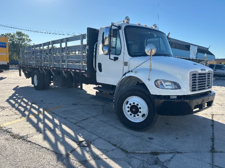 2018 Freightliner M2 106