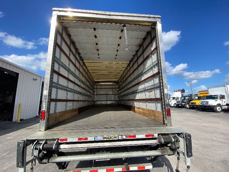 2018 Freightliner M2 106 in Ocala, FL — photo 8