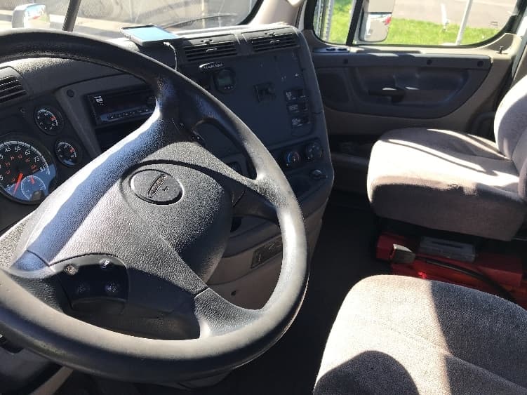2018 Freightliner Cascadia in Piqua, OH — photo 10