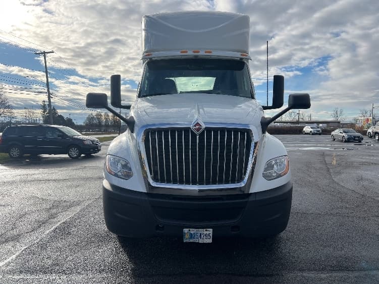 2020 International LT in Rochester, NY — photo 2