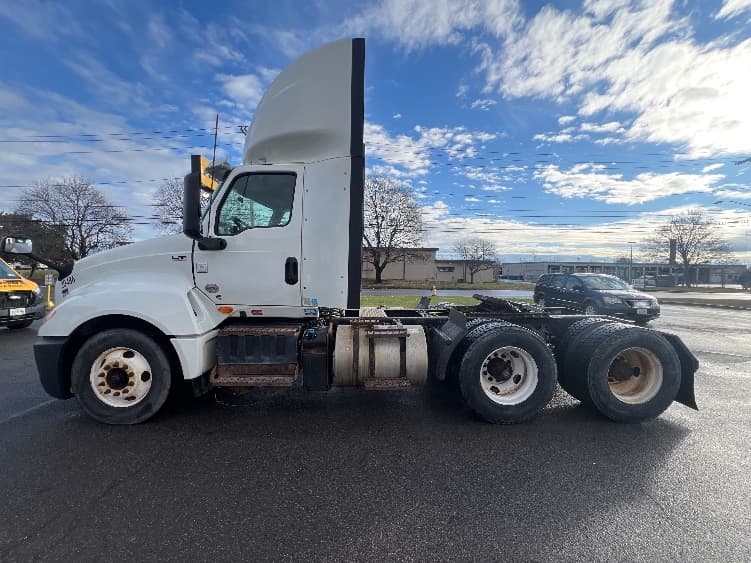 2020 International LT in Rochester, NY — photo 4
