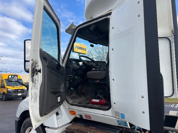 2020 International LT in Rochester, NY — photo 9