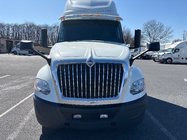 2021 International LT in Carlisle, PA — photo 2