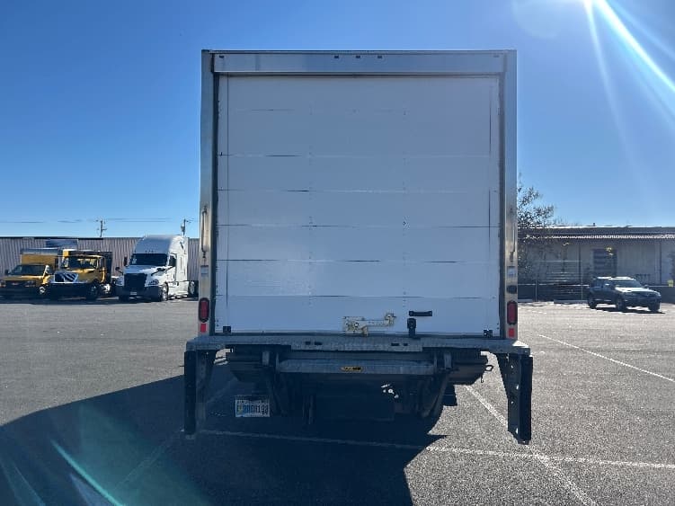 2019 Freightliner M2 106 in Philadelphia, PA — photo 7