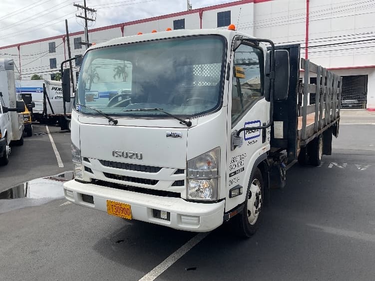 2018 Isuzu NQR in Torrance, CA — photo 3