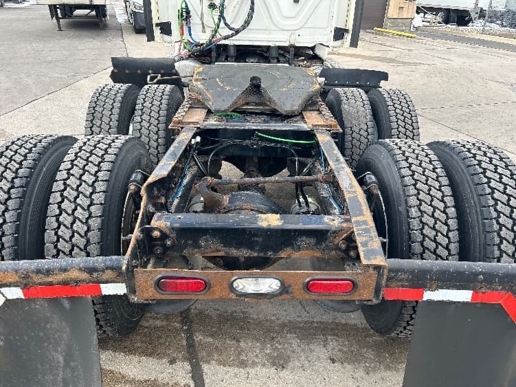 2019 Freightliner Cascadia in Elkhart, IN — photo 6