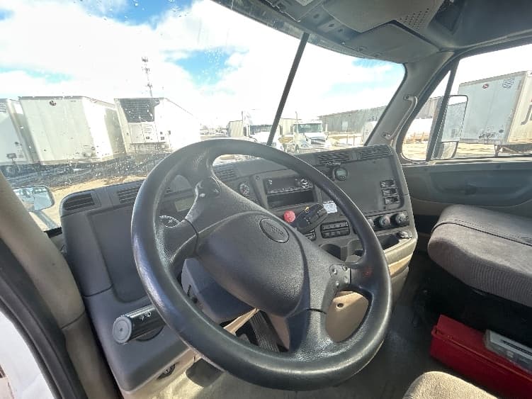 2019 Freightliner Cascadia in Elkhart, IN — photo 10