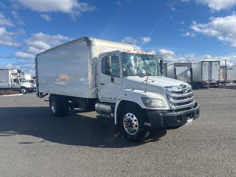 2019 Hino 338