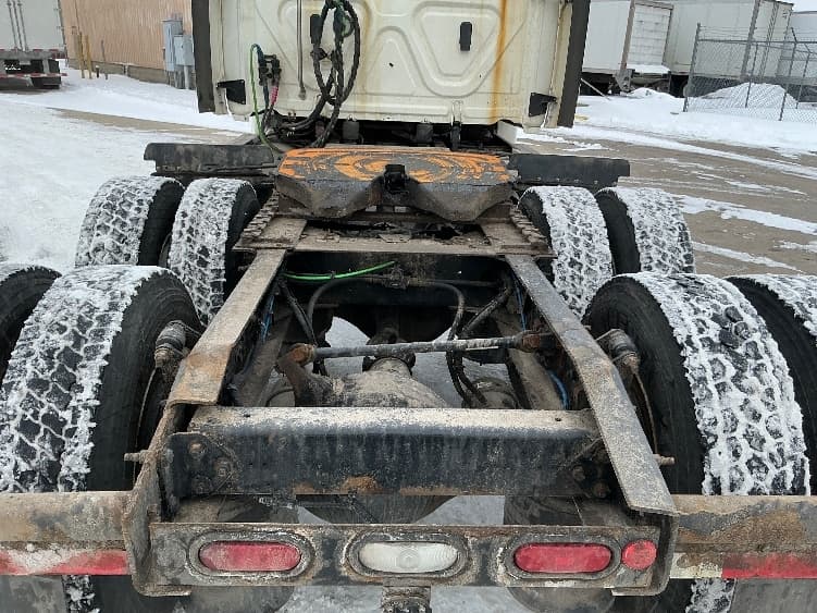 2019 Freightliner Cascadia in Elkhart, IN — photo 6