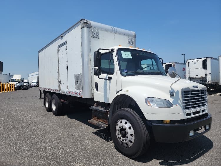 2018 Freightliner M2 106