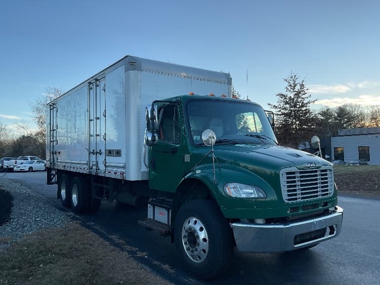 2019 Freightliner M2 106