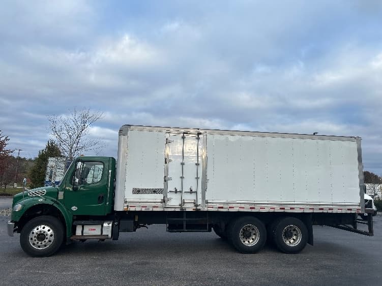 2019 Freightliner M2 106 in Norton, MA — photo 4