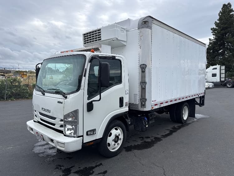 2019 Isuzu NRR in West Sacramento, CA — photo 3