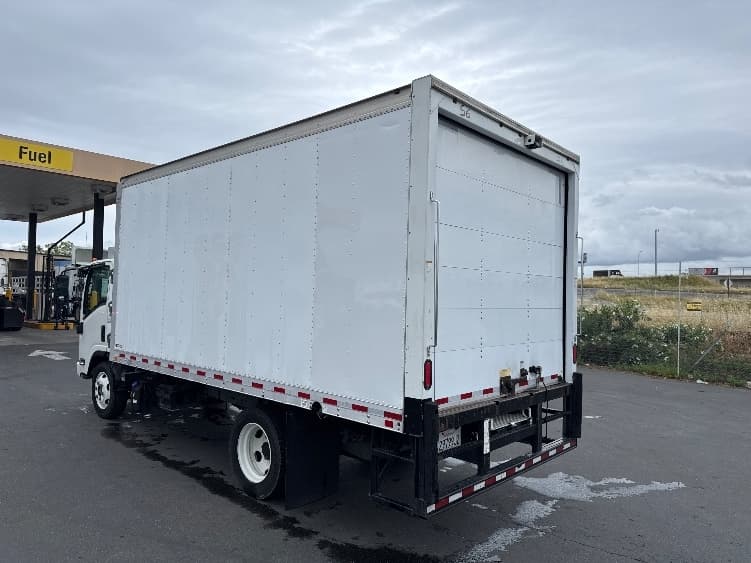 2019 Isuzu NRR in West Sacramento, CA — photo 6